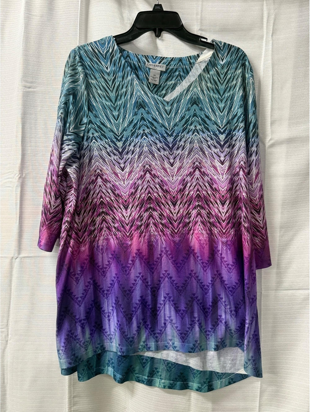 Catherines Women's 0X Multicolor Gradient Pattern V-Neck Tunic Top